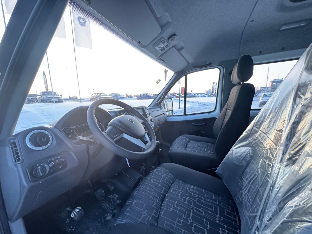 Новый Малотоннажный бортовой грузовик, Грузопассажирский фургон ГАЗ Соболь (2310): фото 9