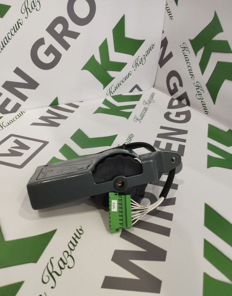 HAMM Управление двигателем 2084881 - Блок управления: фото 2 HAMM Управление двигателем 2084881 - Блок управления: фото 2