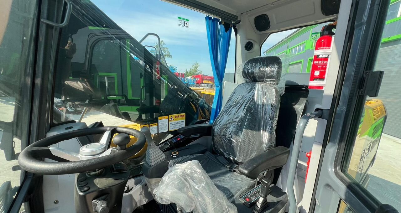 Новый Колёсный экскаватор SMKGROUP SE215W: фото 18