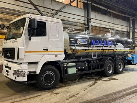 16 кубов - Грузовик с цистерной: фото 1 16 кубов - Грузовик с цистерной: фото 1