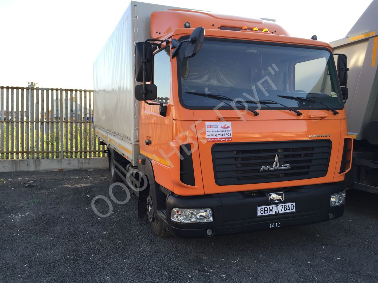 МАЗ-437121-521-000 - Тентованный грузовик: фото 2 МАЗ-437121-521-000 - Тентованный грузовик: фото 2