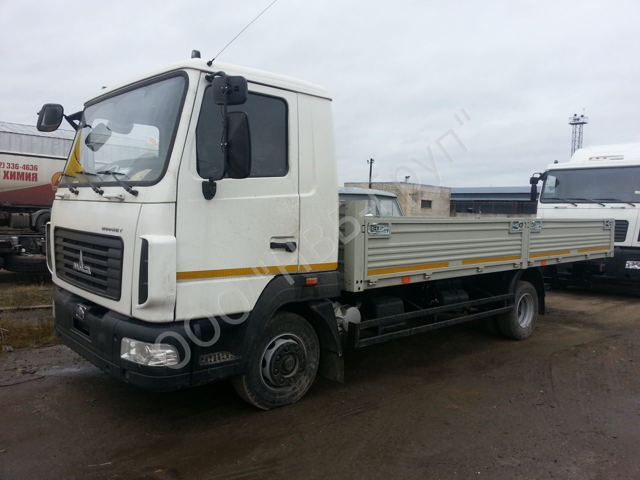 МАЗ-4371C0-528-000 - Бортовой грузовик/ Платформа: фото 3 МАЗ-4371C0-528-000 - Бортовой грузовик/ Платформа: фото 3