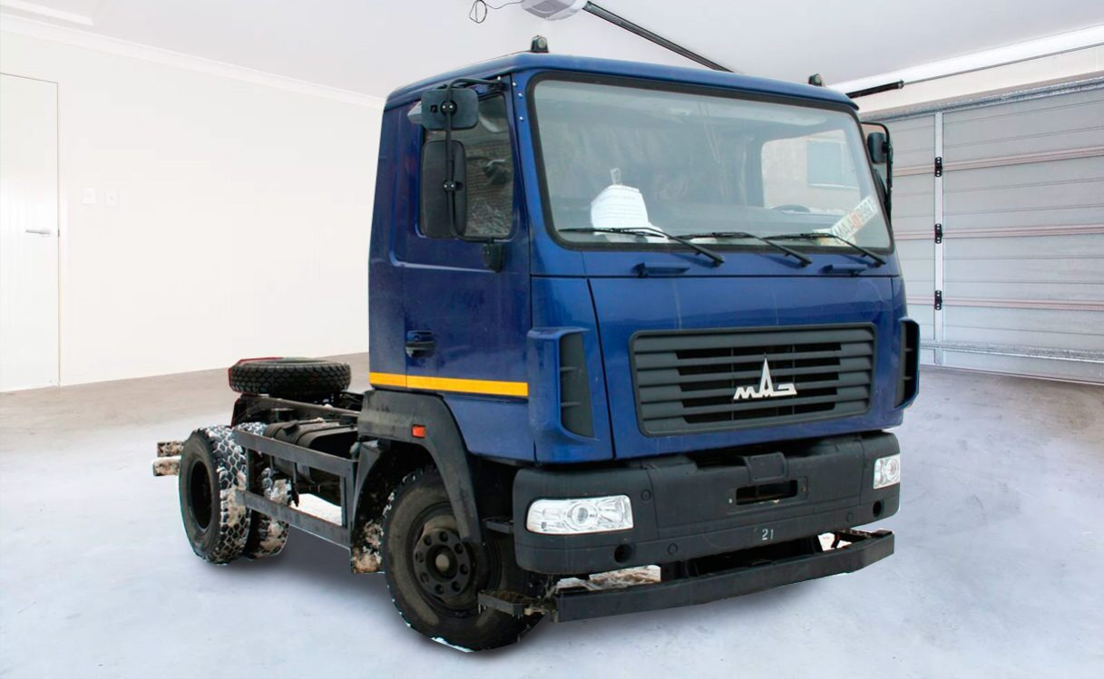 МАЗ-438121-2540-020 - Грузовик-шасси: фото 1 МАЗ-438121-2540-020 - Грузовик-шасси: фото 1