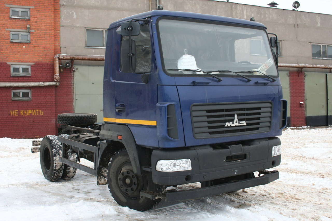 МАЗ-4381С0-540-000 - Грузовик-шасси: фото 1 МАЗ-4381С0-540-000 - Грузовик-шасси: фото 1