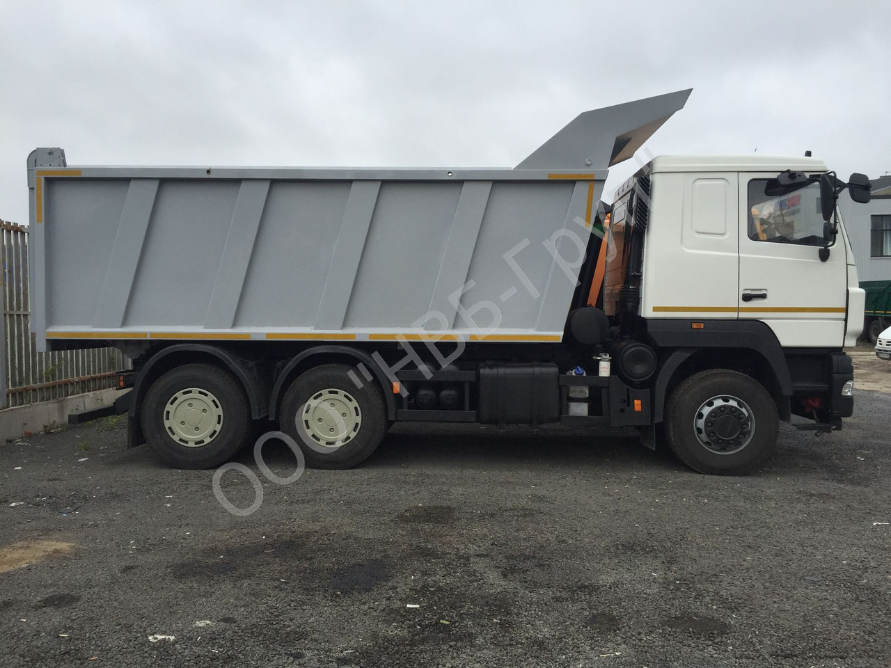 МАЗ-650128-8570-005 - Самосвал: фото 3 МАЗ-650128-8570-005 - Самосвал: фото 3