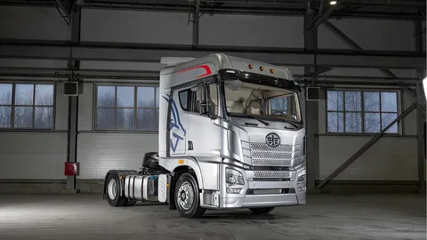 FAW JH6 - Тягач: фото 1 FAW JH6 - Тягач: фото 1