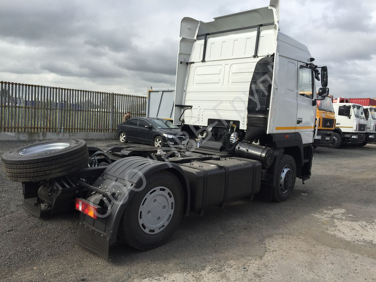 МАЗ-544028-520-030 - Тягач: фото 5 МАЗ-544028-520-030 - Тягач: фото 5