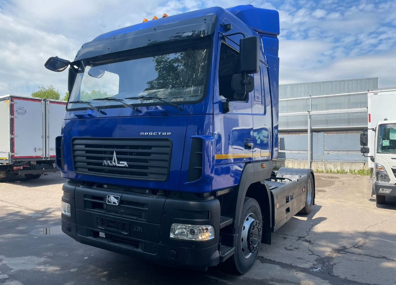 МАЗ 544028 - Тягач: фото 1 МАЗ 544028 - Тягач: фото 1