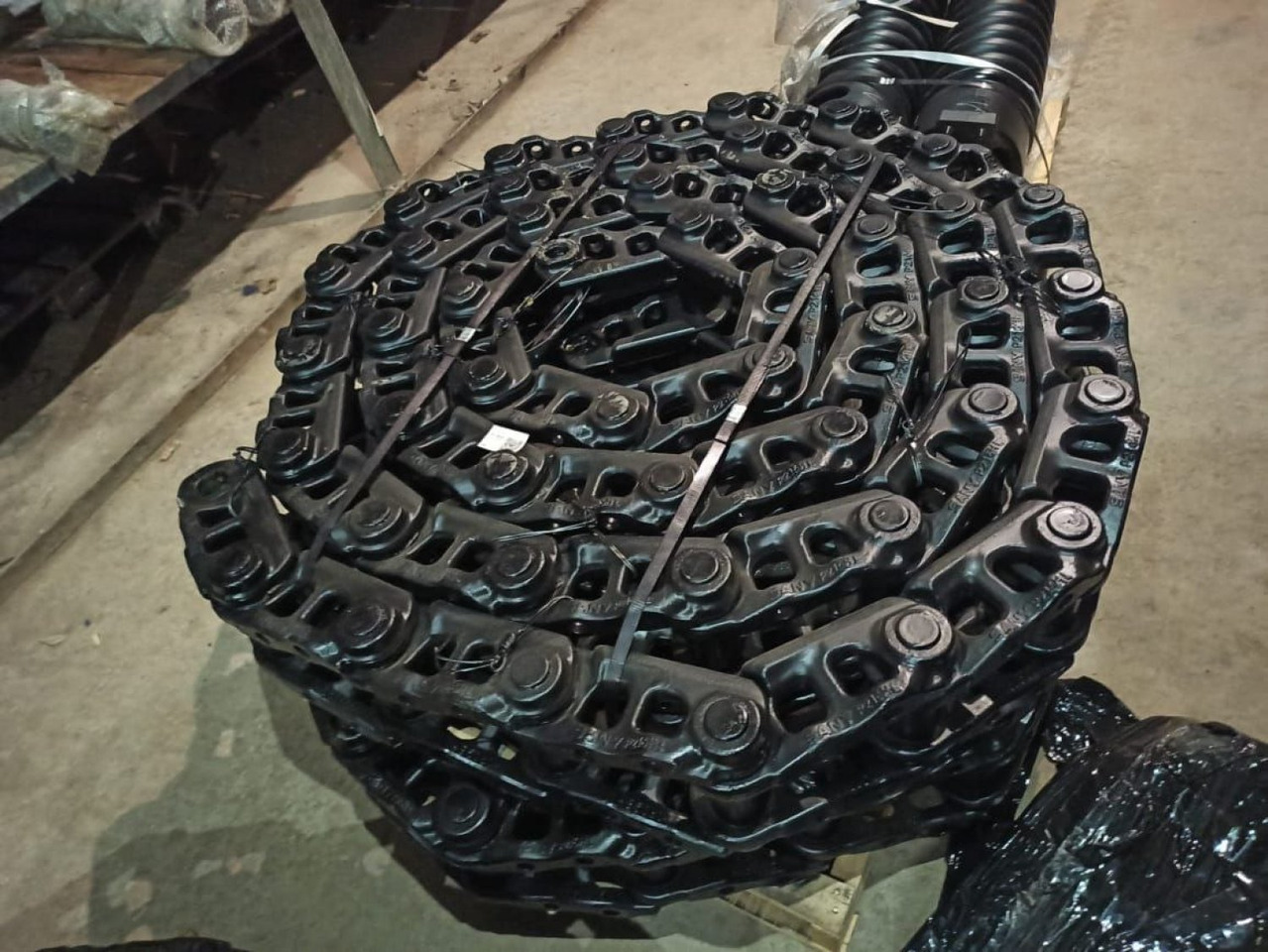 Цепь гусеничная SANY SY330 Оригинал в сборе 14017794 - Гусеница для Экскаваторов: фото 1 Цепь гусеничная SANY SY330 Оригинал в сборе 14017794 - Гусеница для Экскаваторов: фото 1