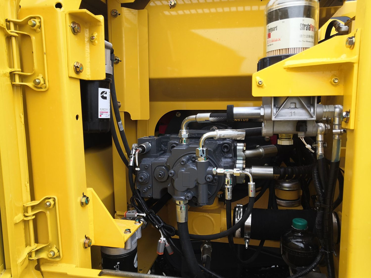 Экскаватор MaxPower ME150.9 - Гусеничный экскаватор: фото 4 Экскаватор MaxPower ME150.9 - Гусеничный экскаватор: фото 4