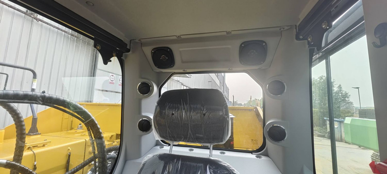 Экскаватор MaxPower ME400.9H - Гусеничный экскаватор: фото 3 Экскаватор MaxPower ME400.9H - Гусеничный экскаватор: фото 3