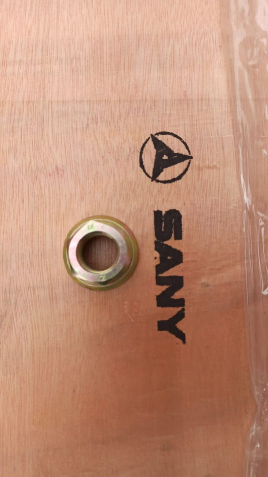 Гайка колеса SANY SW955 60271911 - Колёсный погрузчик: фото 1 Гайка колеса SANY SW955 60271911 - Колёсный погрузчик: фото 1