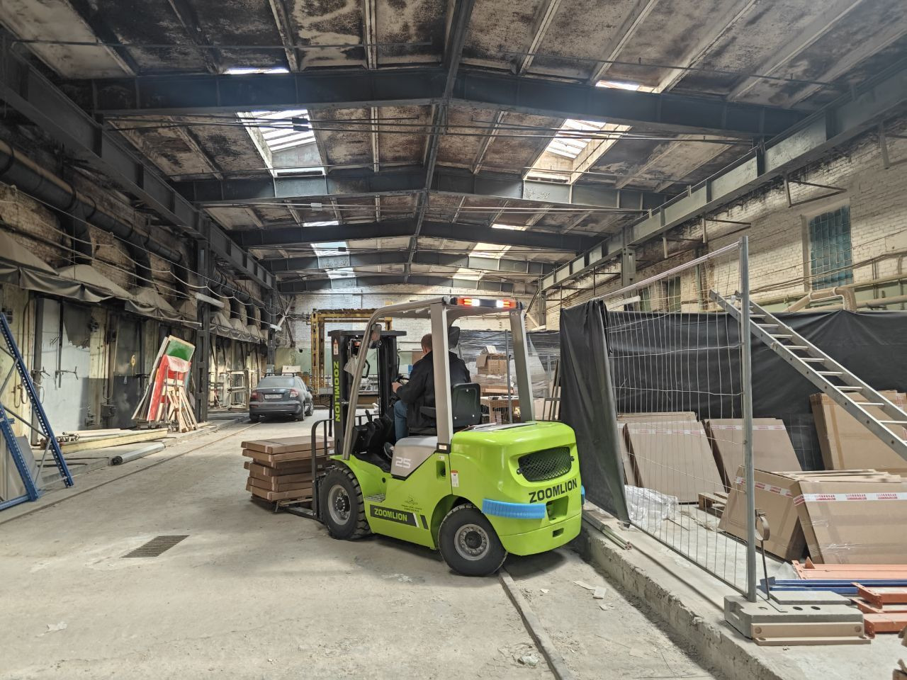 Вилочный погрузчик дизельный FD25H - Дизельный погрузчик: фото 2 Вилочный погрузчик дизельный FD25H - Дизельный погрузчик: фото 2