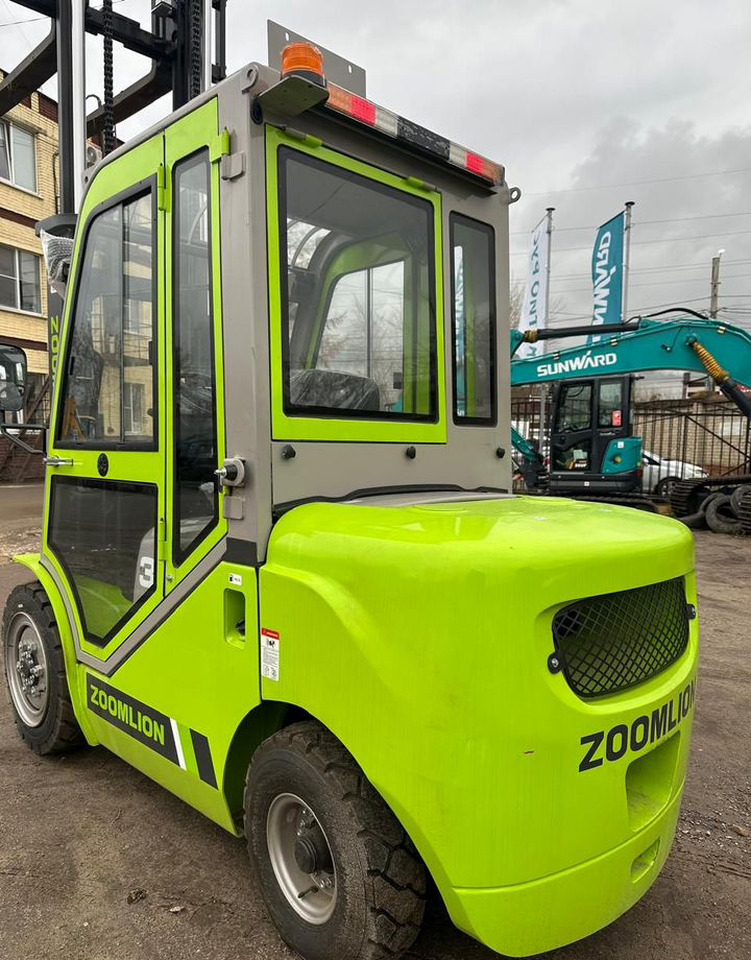 Zoomlion FD30H - Дизельный погрузчик: фото 4 Zoomlion FD30H - Дизельный погрузчик: фото 4