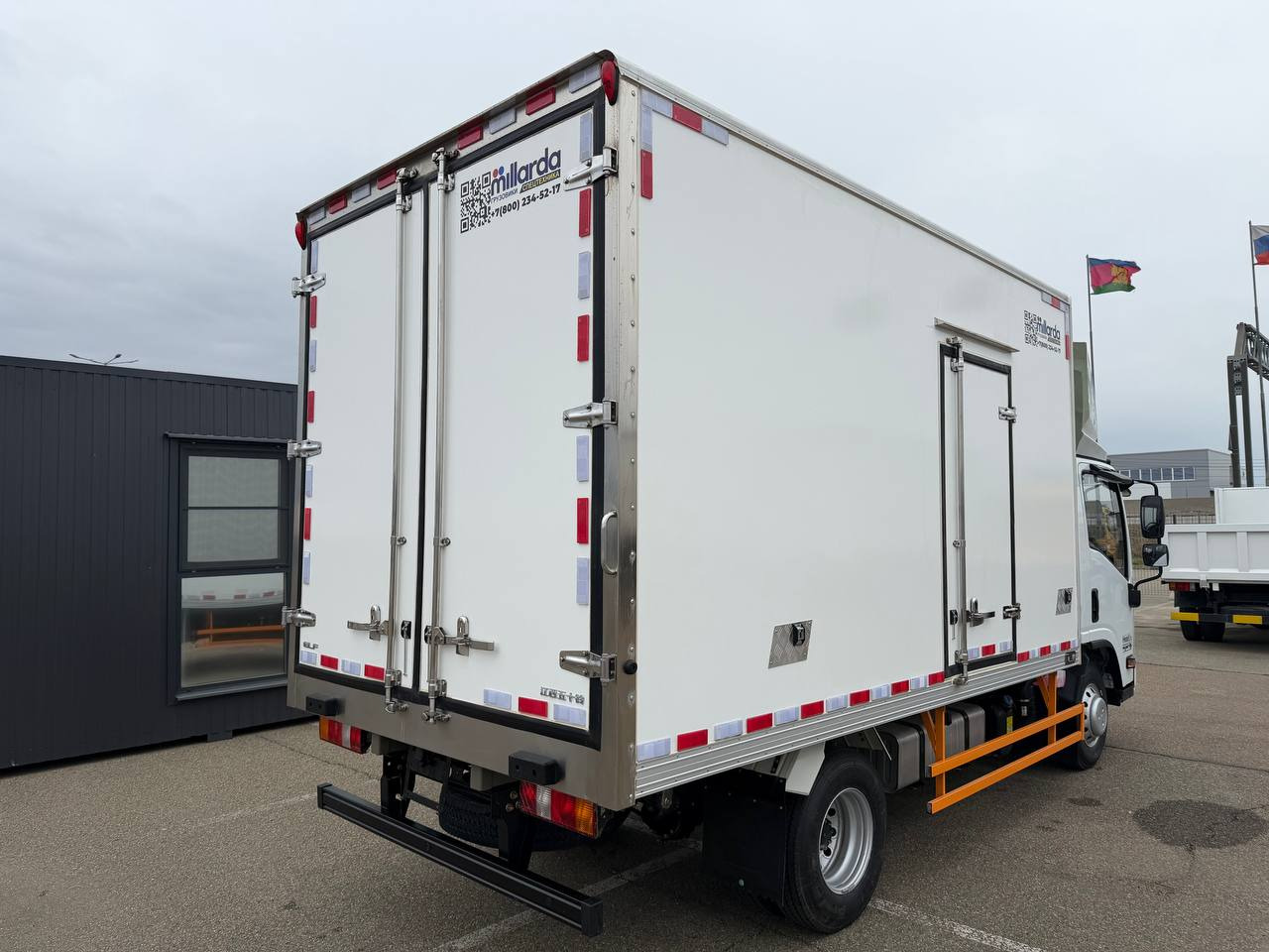 Новый Рефрижератор Для транспортировки пищевых продуктов ISUZU Elf ЕМ7: фото 47