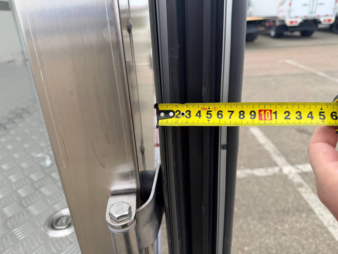 Новый Рефрижератор Для транспортировки пищевых продуктов ISUZU Elf ЕМ7: фото 19