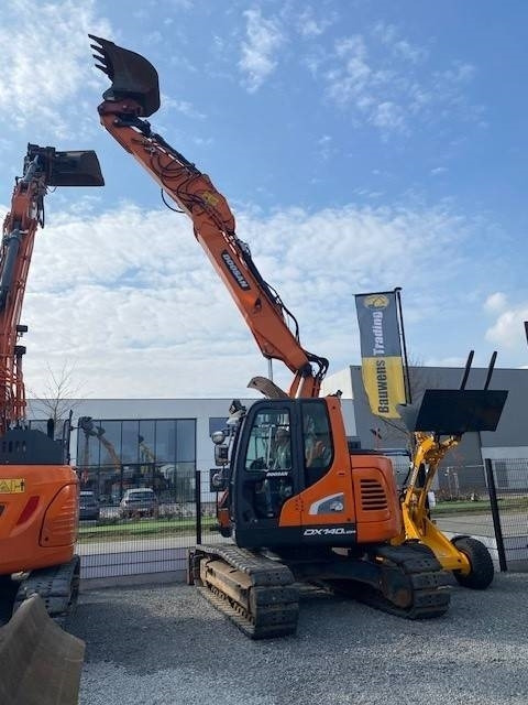 Doosan DX140LCR-5 - Гусеничный экскаватор: фото 1 Doosan DX140LCR-5 - Гусеничный экскаватор: фото 1
