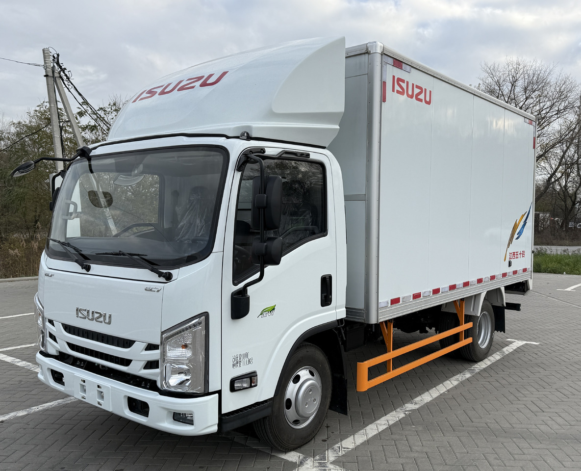 ISUZU ELF EC7 - Изотермический грузовик: фото 1 ISUZU ELF EC7 - Изотермический грузовик: фото 1