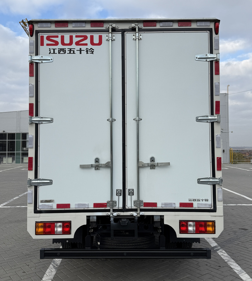 Новый Изотермический грузовик ISUZU ELF EC7: фото 6 Новый Изотермический грузовик ISUZU ELF EC7: фото 6