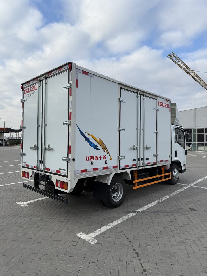 ISUZU elf - Изотермический грузовик: фото 3 ISUZU elf - Изотермический грузовик: фото 3