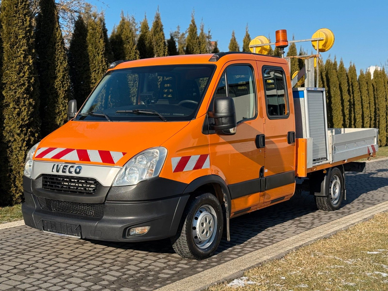 Iveco DAILY 35S13 DOUBLE CABIN - Малотоннажный бортовой грузовик: фото 1 Iveco DAILY 35S13 DOUBLE CABIN - Малотоннажный бортовой грузовик: фото 1