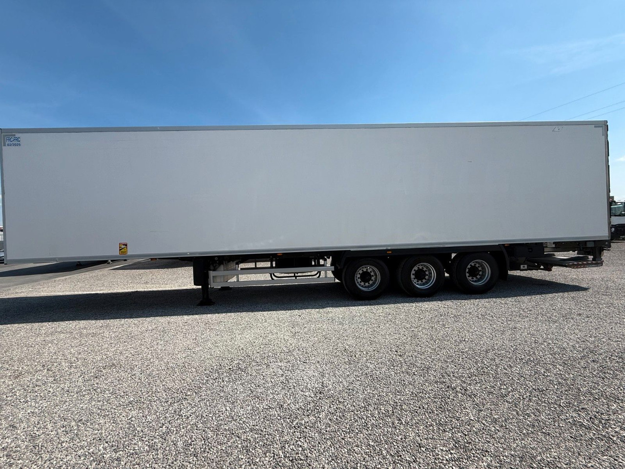 Lamberet THERMO KING SLXe SPECTRUM LIFTED AXLE - Полуприцеп-рефрижератор: фото 5 Lamberet THERMO KING SLXe SPECTRUM LIFTED AXLE - Полуприцеп-рефрижератор: фото 5