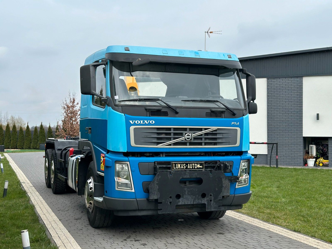 Volvo FM 400 MANUAL 6X4 ABROLLKIPPER - Крюковой мультилифт: фото 3 Volvo FM 400 MANUAL 6X4 ABROLLKIPPER - Крюковой мультилифт: фото 3