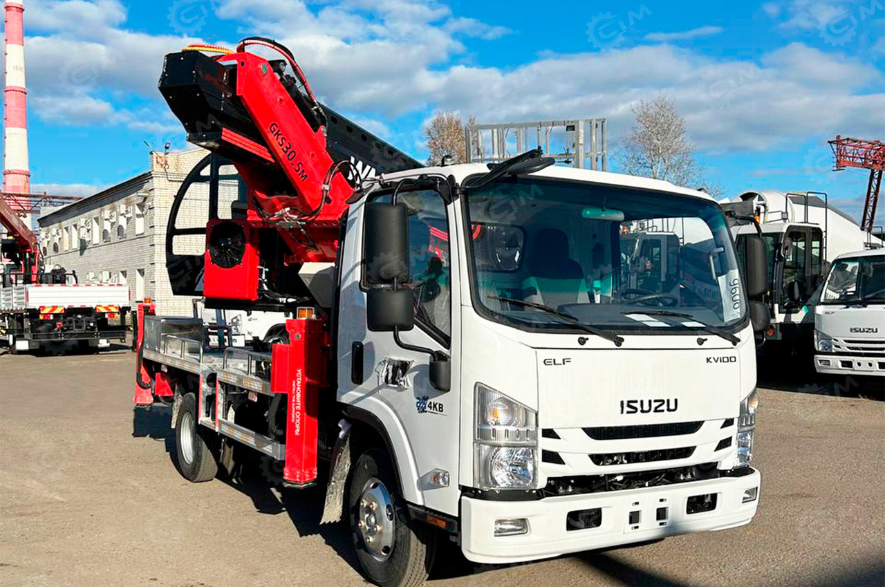 ISUZU Elf - Грузовик с подъемником: фото 2 ISUZU Elf - Грузовик с подъемником: фото 2