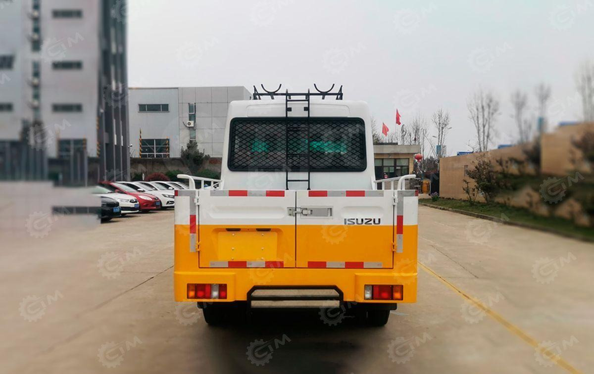 Isuzu Elf - Микроавтобус, Пассажирский фургон: фото 2 Isuzu Elf - Микроавтобус, Пассажирский фургон: фото 2