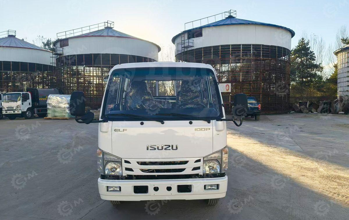 Isuzu Elf - Альковный автодом: фото 1 Isuzu Elf - Альковный автодом: фото 1