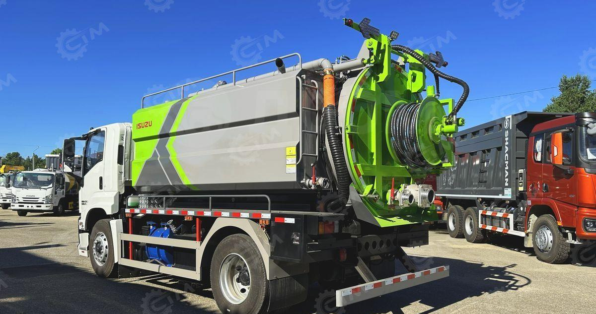 Isuzu Giga - Ассенизатор, илосос: фото 3 Isuzu Giga - Ассенизатор, илосос: фото 3