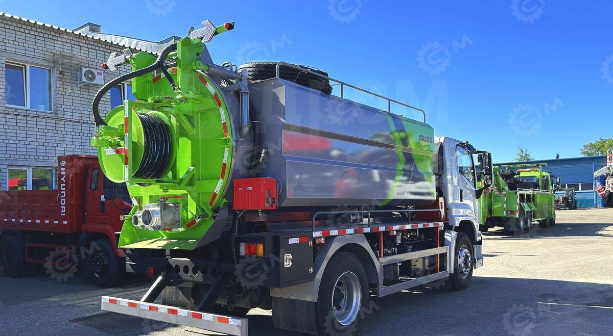 Isuzu Giga - Ассенизатор, илосос: фото 4 Isuzu Giga - Ассенизатор, илосос: фото 4