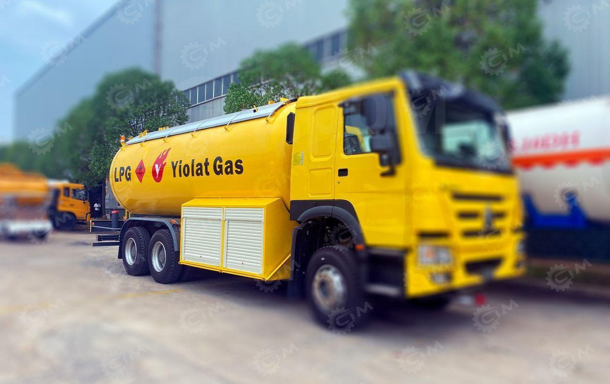 Isuzu Giga - Грузовик с цистерной: фото 2 Isuzu Giga - Грузовик с цистерной: фото 2