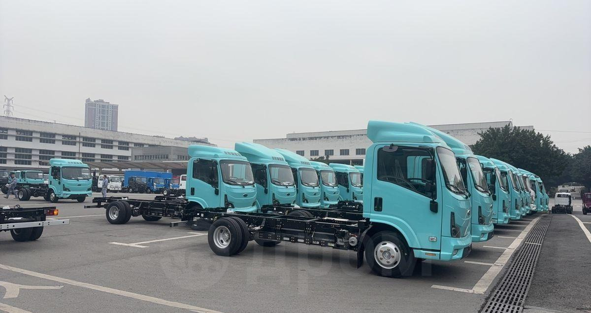 Isuzu Isuzu - Бортовой грузовик/ Платформа, Электрогрузовик: фото 3 Isuzu Isuzu - Бортовой грузовик/ Платформа, Электрогрузовик: фото 3