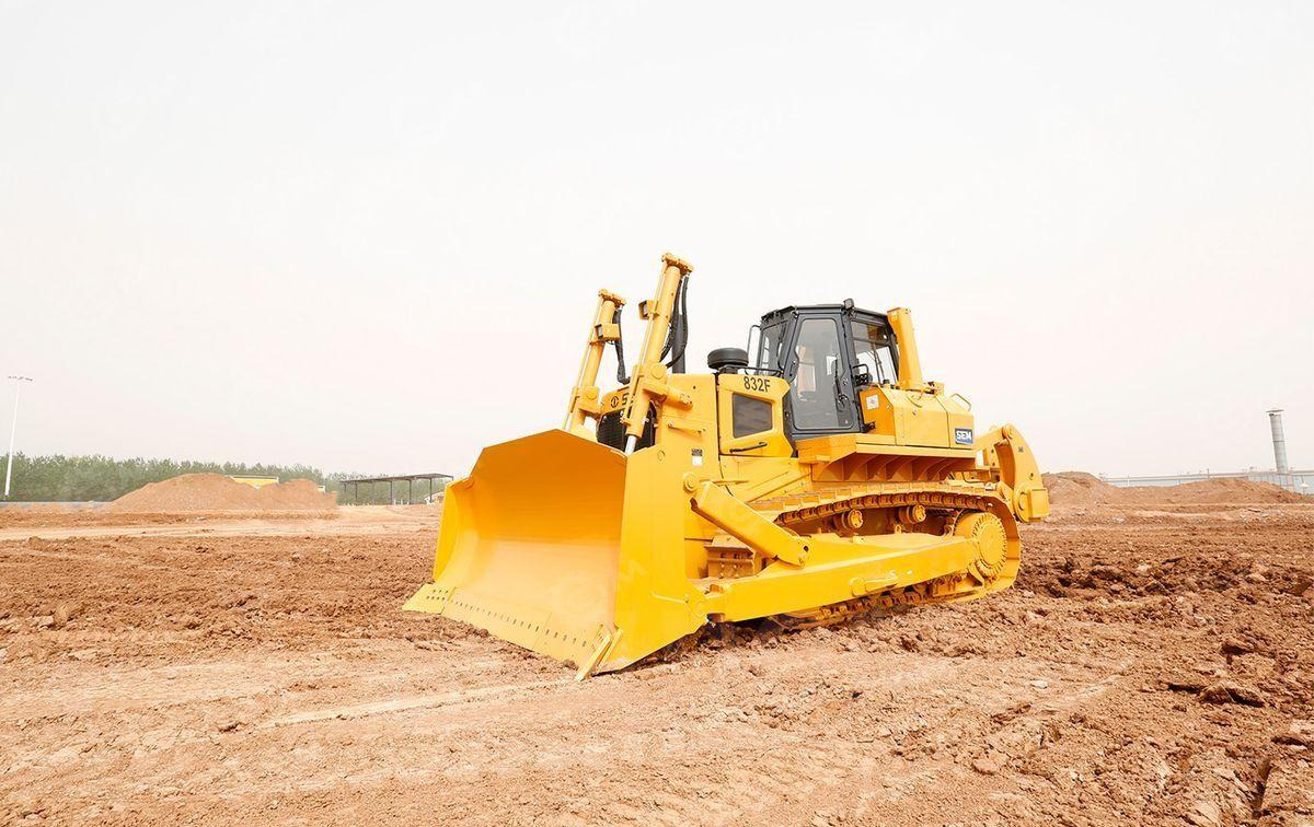 SEM 824F - Бульдозер: фото 1 SEM 824F - Бульдозер: фото 1