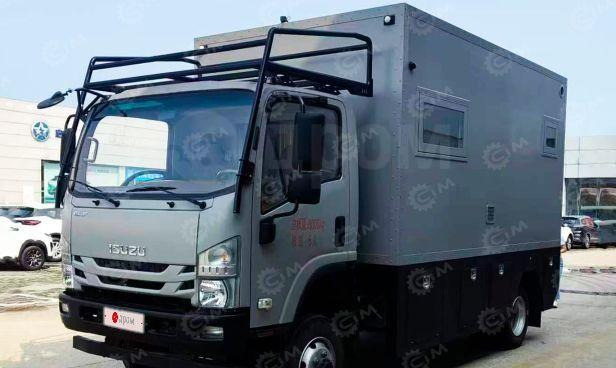 Isuzu Elf - Дом на колесах: фото 1 Isuzu Elf - Дом на колесах: фото 1