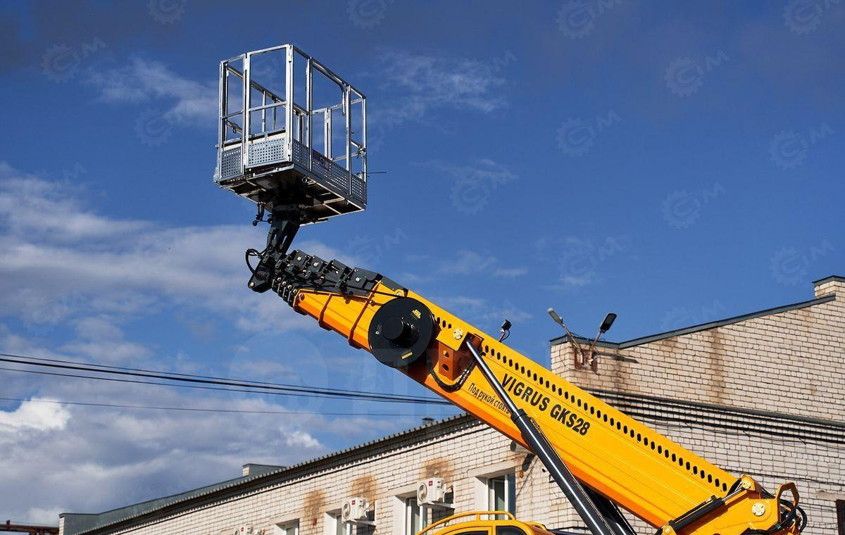 Новый Грузовик с подъемником Isuzu Elf: фото 13