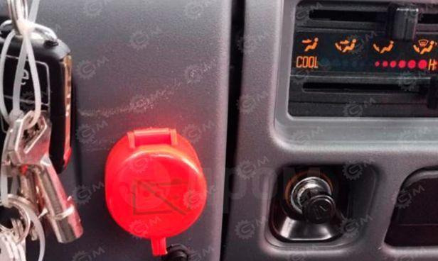 Isuzu Elf - Грузовик с цистерной: фото 5 Isuzu Elf - Грузовик с цистерной: фото 5