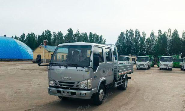 Isuzu Elf - Бортовой грузовик/ Платформа: фото 1 Isuzu Elf - Бортовой грузовик/ Платформа: фото 1