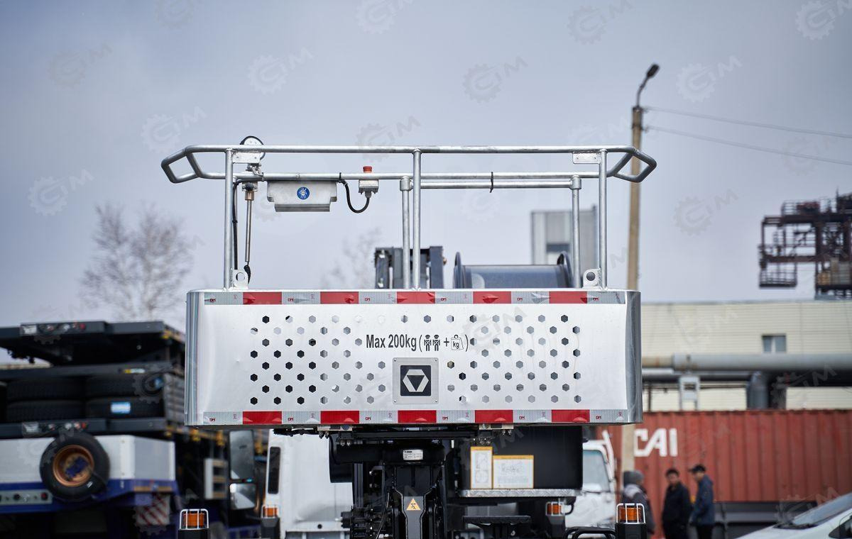 Новый Грузовик с подъемником Isuzu Elf: фото 14