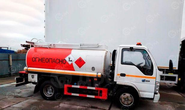 Новый Грузовик с цистерной Для транспортировки топлива Isuzu Elf: фото 1