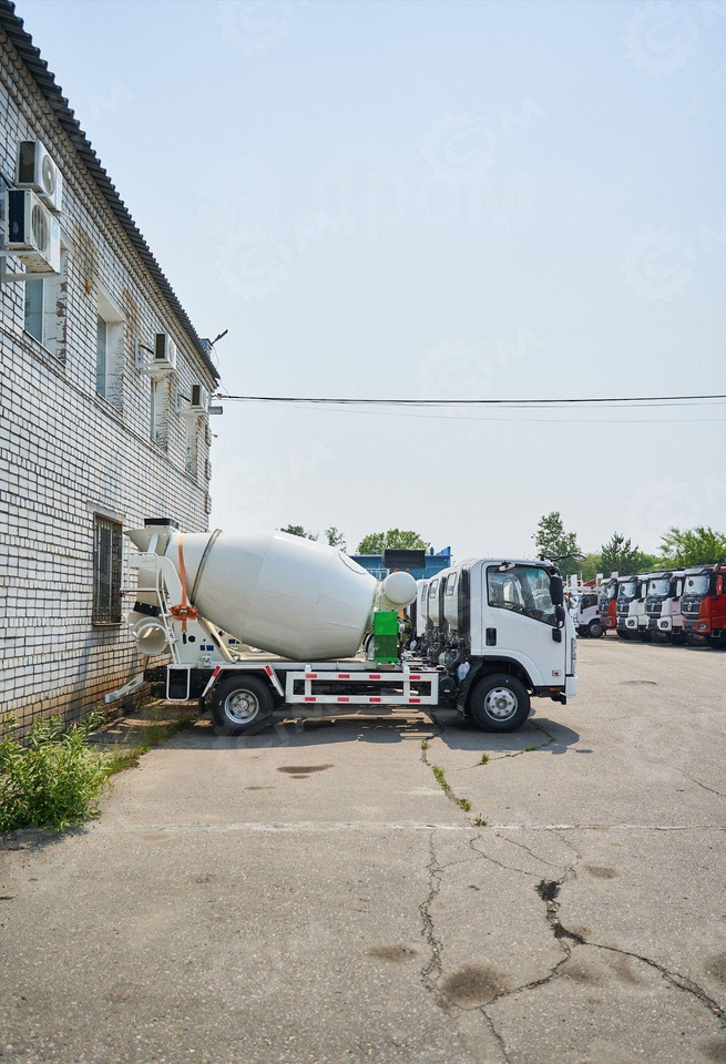 Isuzu Elf - Автобетоносмеситель: фото 2 Isuzu Elf - Автобетоносмеситель: фото 2