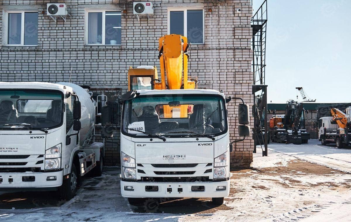 Isuzu Elf - Грузовик с подъемником: фото 5 Isuzu Elf - Грузовик с подъемником: фото 5