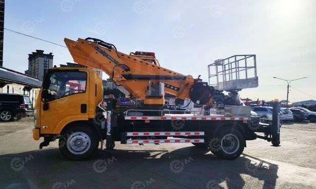 Isuzu Elf - Грузовик с подъемником: фото 4 Isuzu Elf - Грузовик с подъемником: фото 4