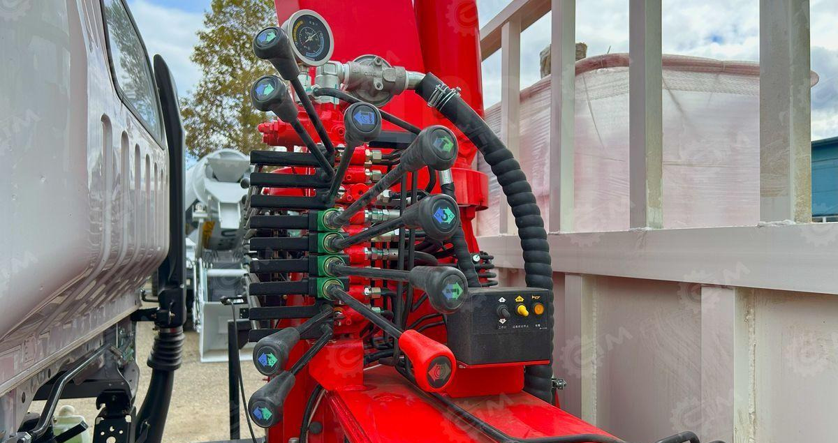 Новый Автоманипулятор Isuzu Elf: фото 10