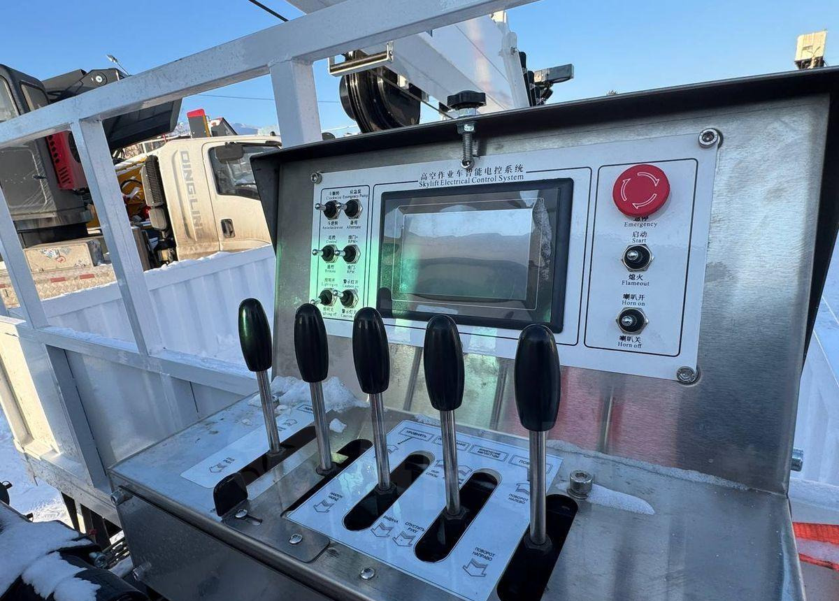 Самосвал, Автоманипулятор Isuzu Elf: фото 19 Самосвал, Автоманипулятор Isuzu Elf: фото 19