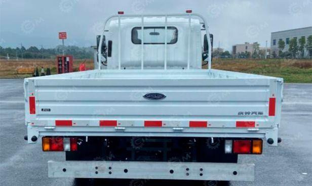 Isuzu Elf - Бортовой грузовик/ Платформа, Электрогрузовик: фото 2 Isuzu Elf - Бортовой грузовик/ Платформа, Электрогрузовик: фото 2