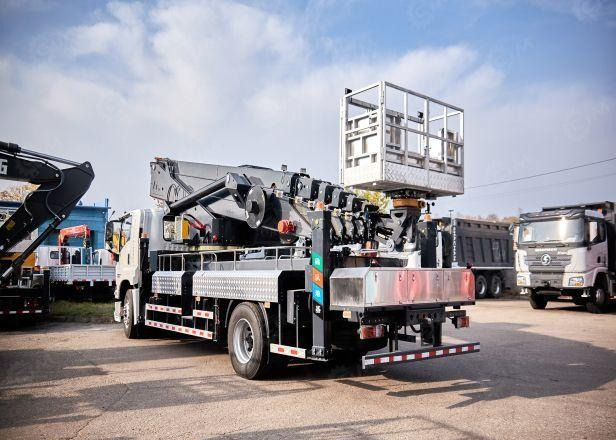 Новый Автовышка Isuzu Giga: фото 9