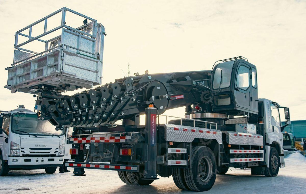 Isuzu Giga - Грузовик с подъемником: фото 5 Isuzu Giga - Грузовик с подъемником: фото 5