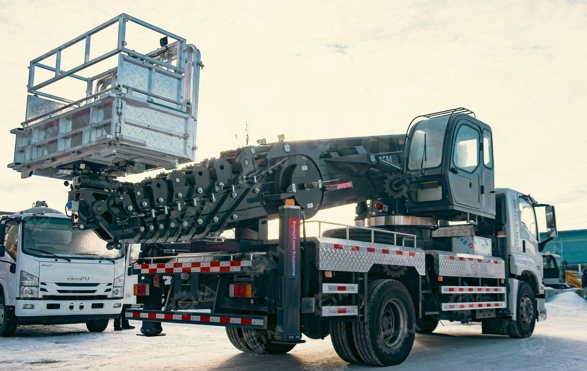 Isuzu Giga - Грузовик с подъемником: фото 5 Isuzu Giga - Грузовик с подъемником: фото 5